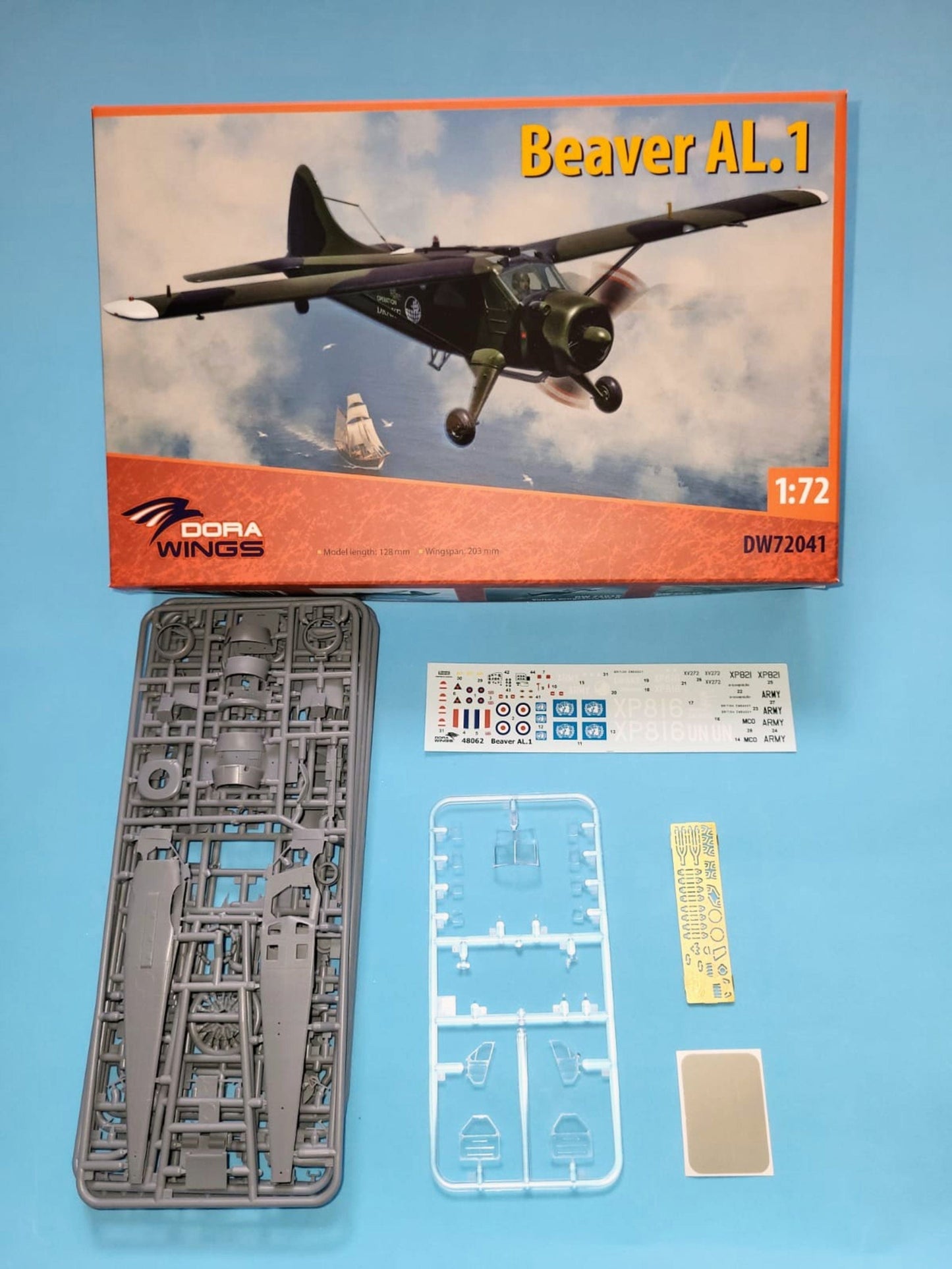 100 - Dora Wings - 72041 - de Havilland Canada Beaver AL Mk I - box contents