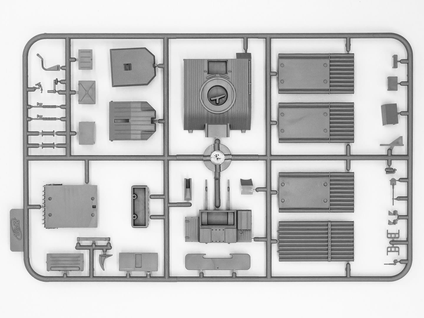 ICM - DS7205 - Military vehicles of the Armed Forces of Ukraine - sprue