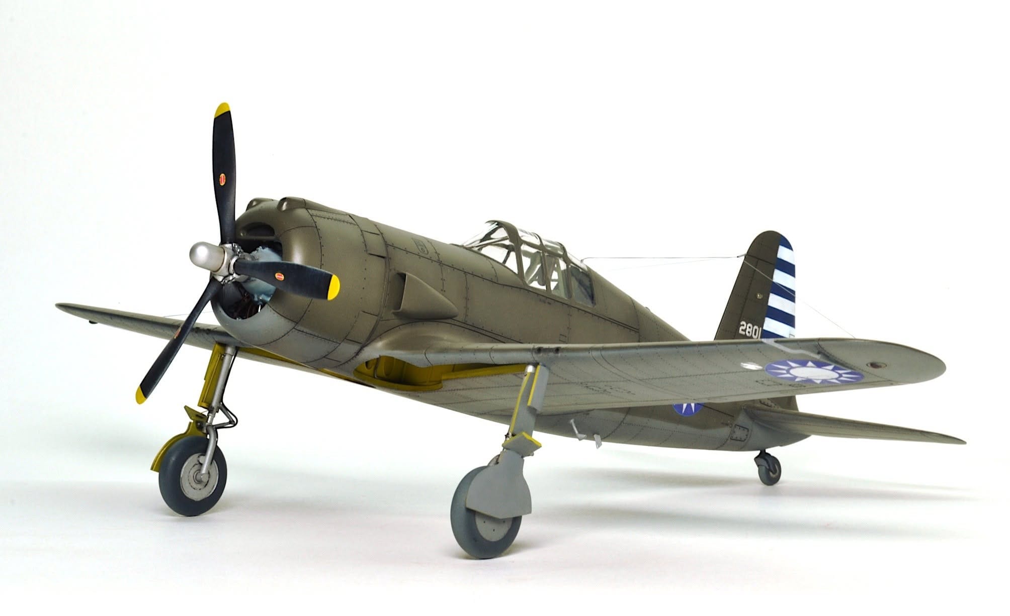 Dora Wings - 48053 - Vultee P-66 Vanguard - painted model
