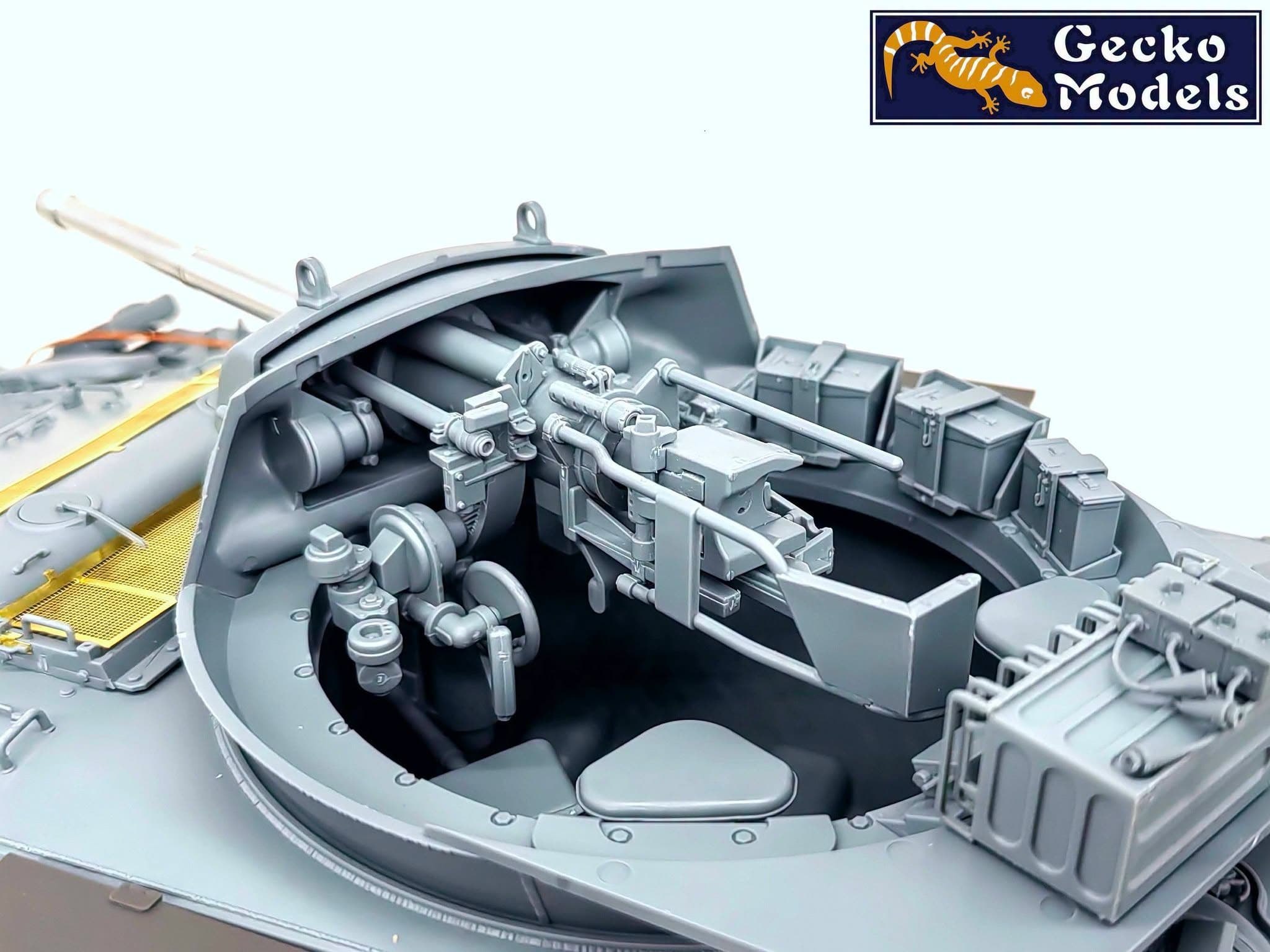 Gecko Models - 16GM0035 - M24 Chaffee - unpainted model