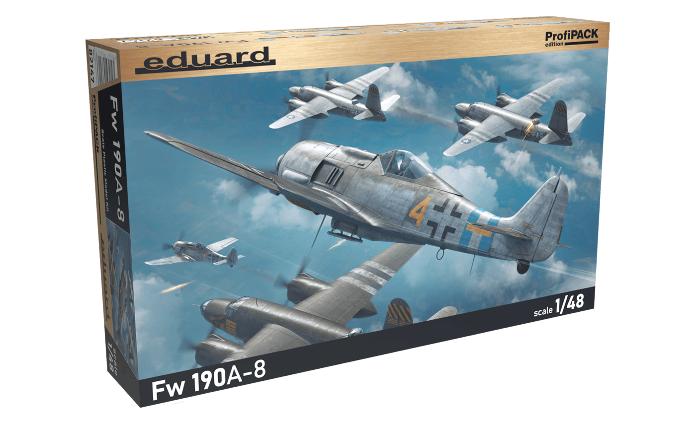 100 - Eduard - 82147 - Focke-Wulf Fw 190 A-8 - box left front angle