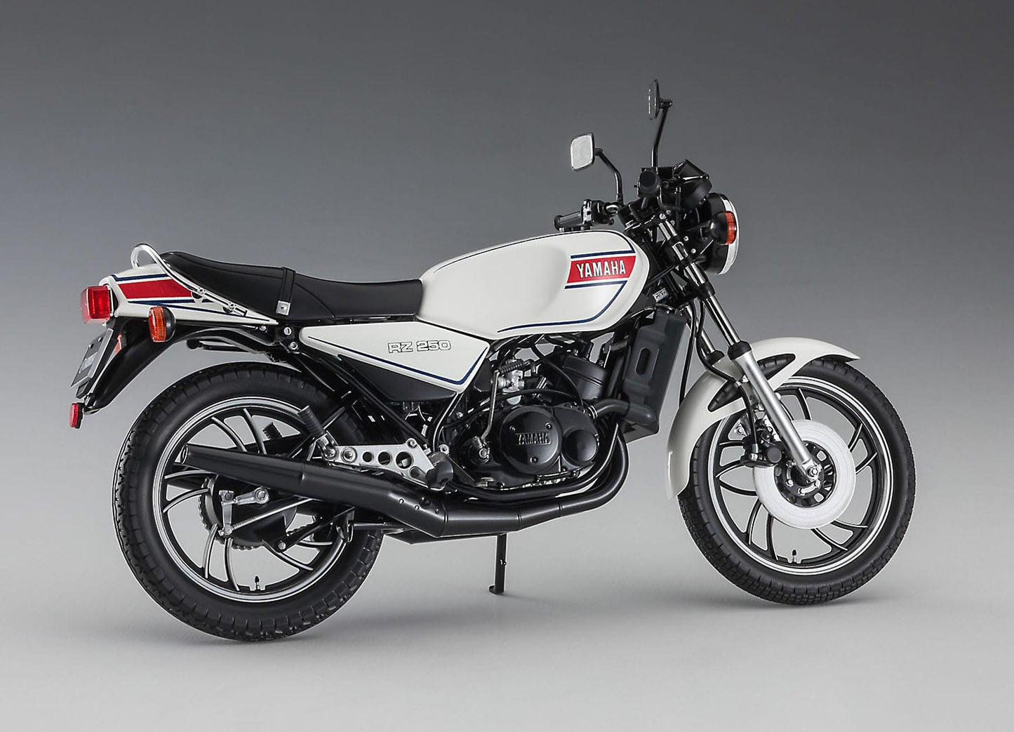 702 - 44562 - HBK13 - BK Series - painted model
