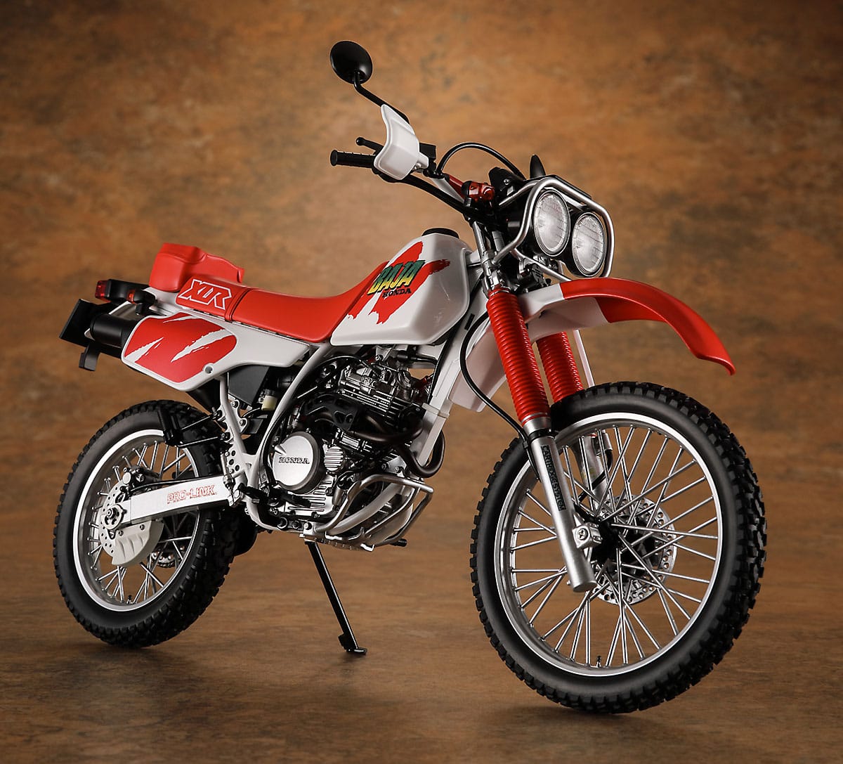 706 - 45292 - HBK16 - BK Series - painted model