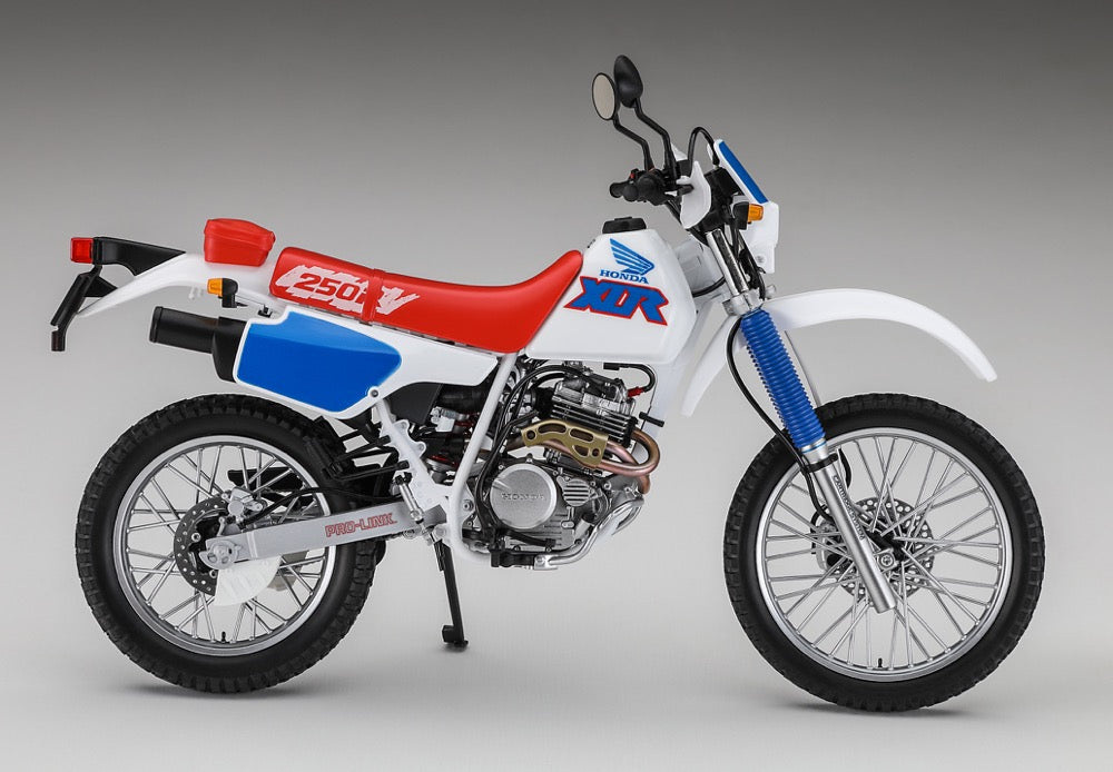 702 - 45658 - HBK18 - BK Series - painted model