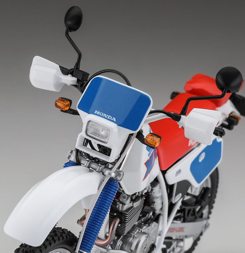 703 - 45658 - HBK18 - BK Series - painted model