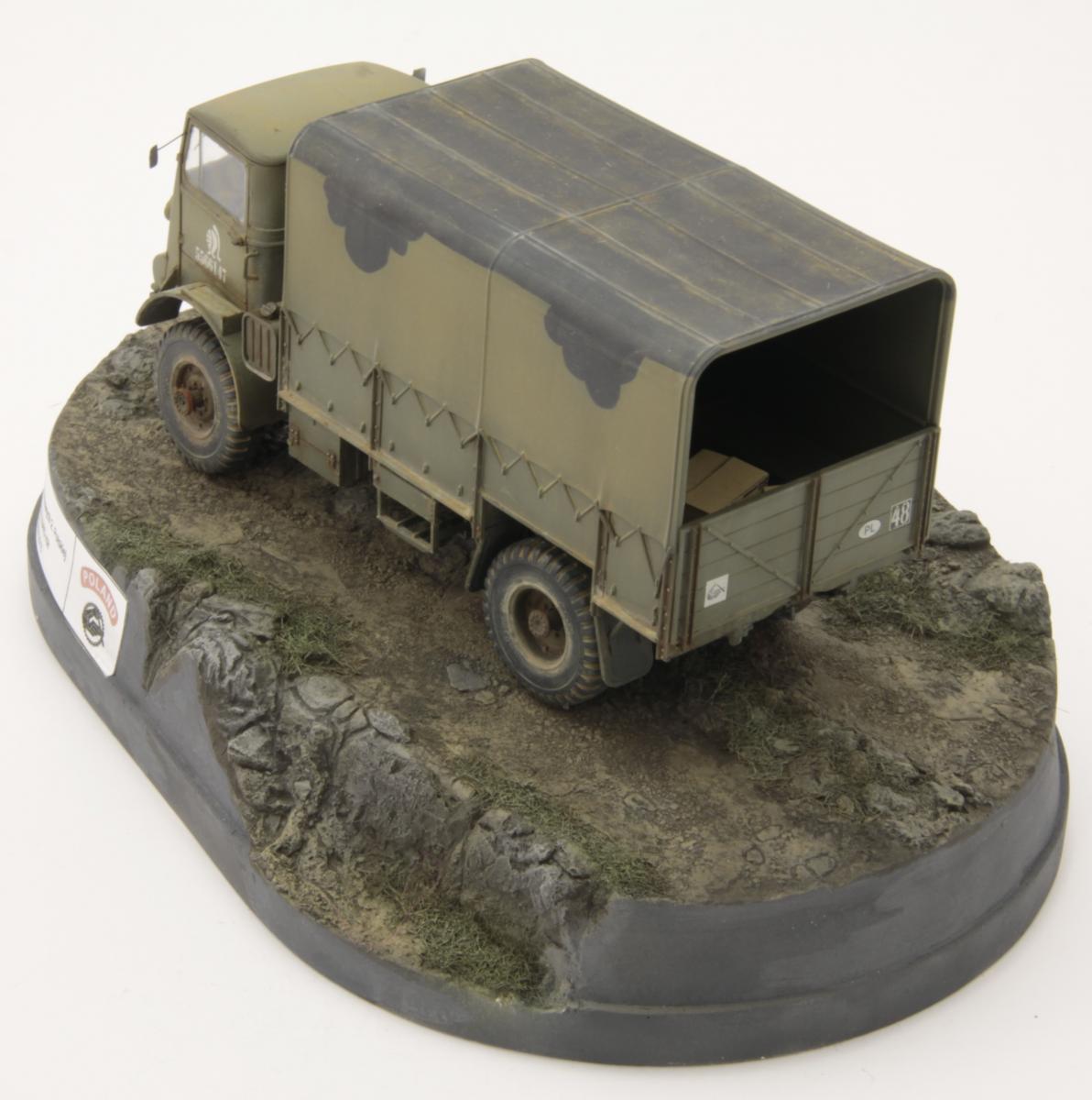 IBG - 35015 - Bedford QLD 3-ton 4×4 GS - painted model