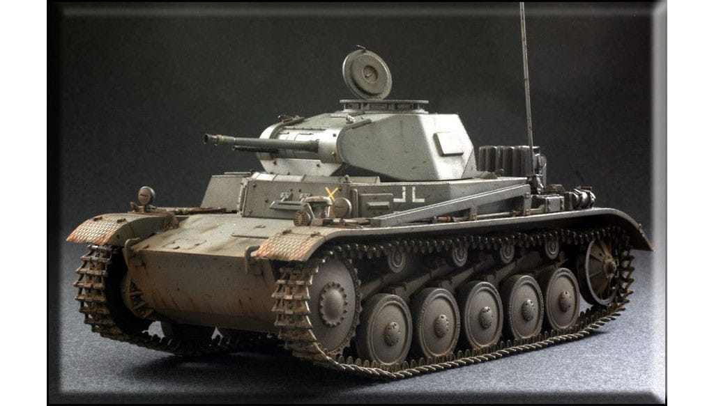 700 - Dragon - 6432 - Pz.Kpfw. II Ausf. C with Interior - painted model