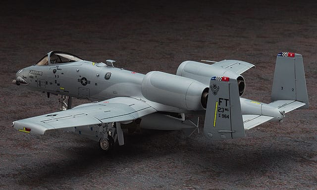 701 - Hasegawa - E43 - Fairchild-Republic A-10C Thunderbolt II - painted model
