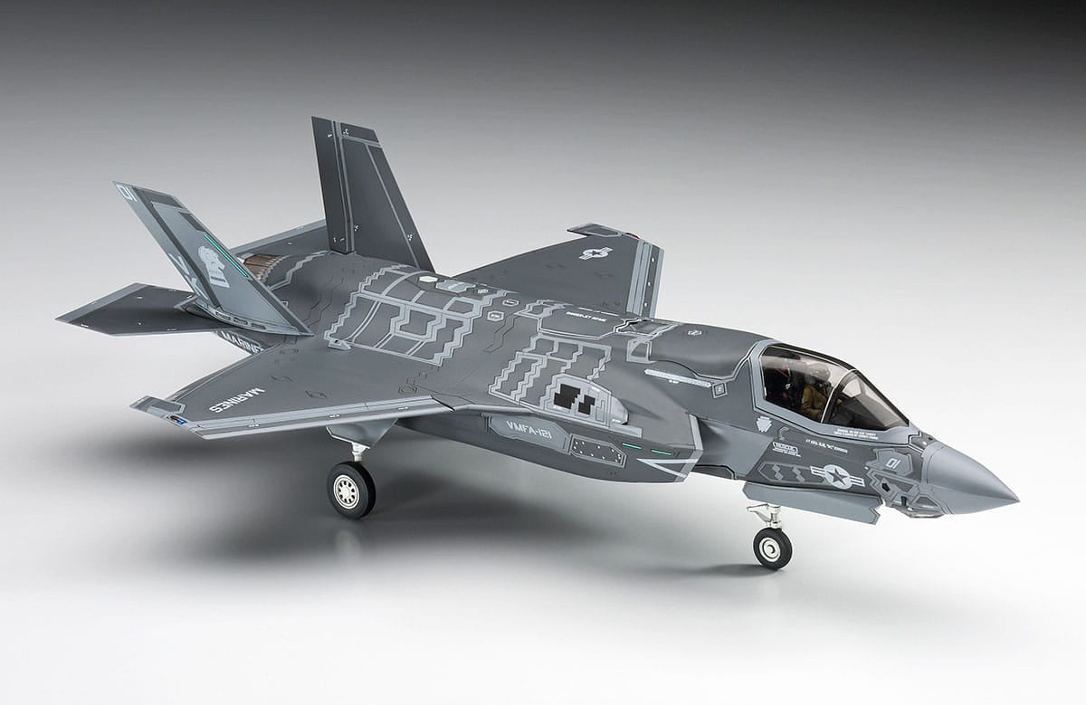 Hasegawa - E46 - Lockheed Martin F-35B Lightning II - painted model