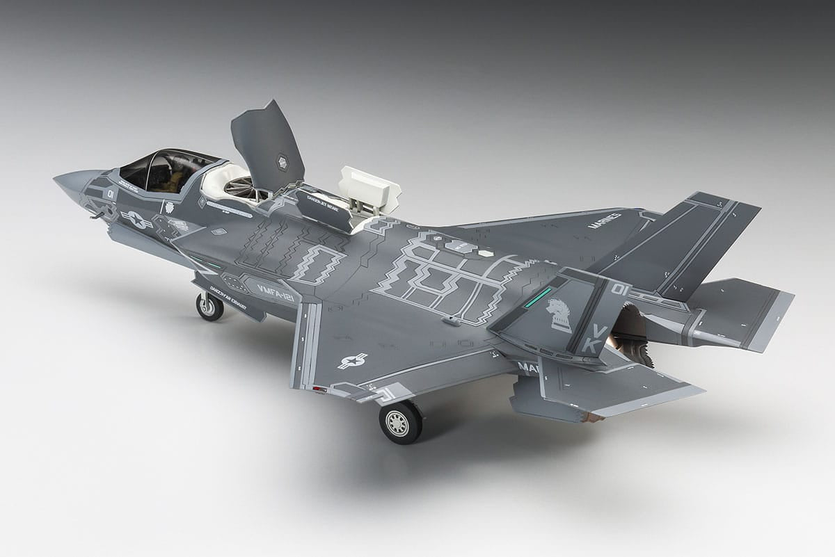 702 - Hasegawa - E46 - Lockheed Martin F-35B Lightning II - painted model
