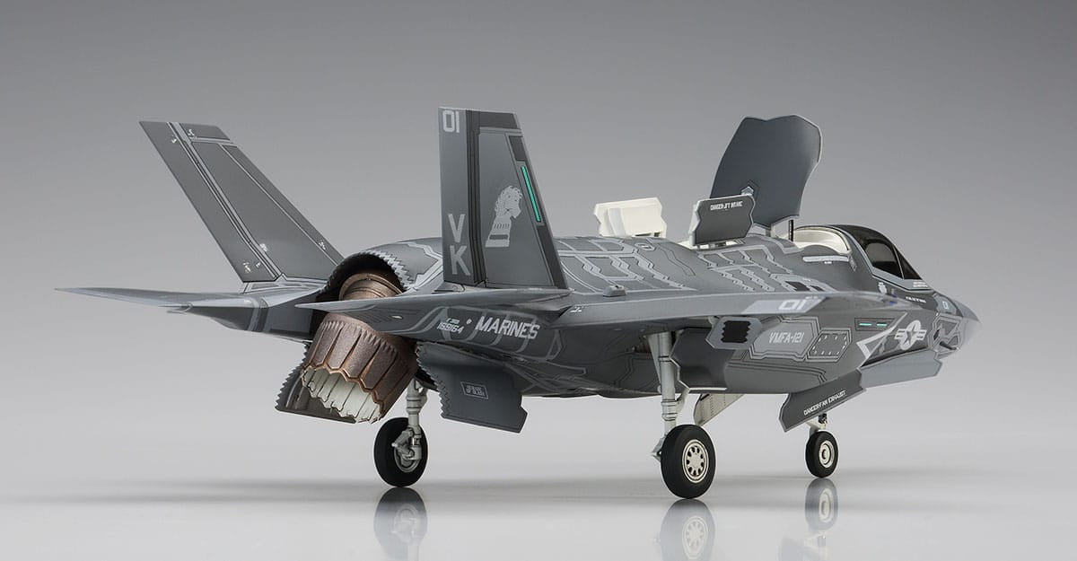Hasegawa - E46 - Lockheed Martin F-35B Lightning II - painted model