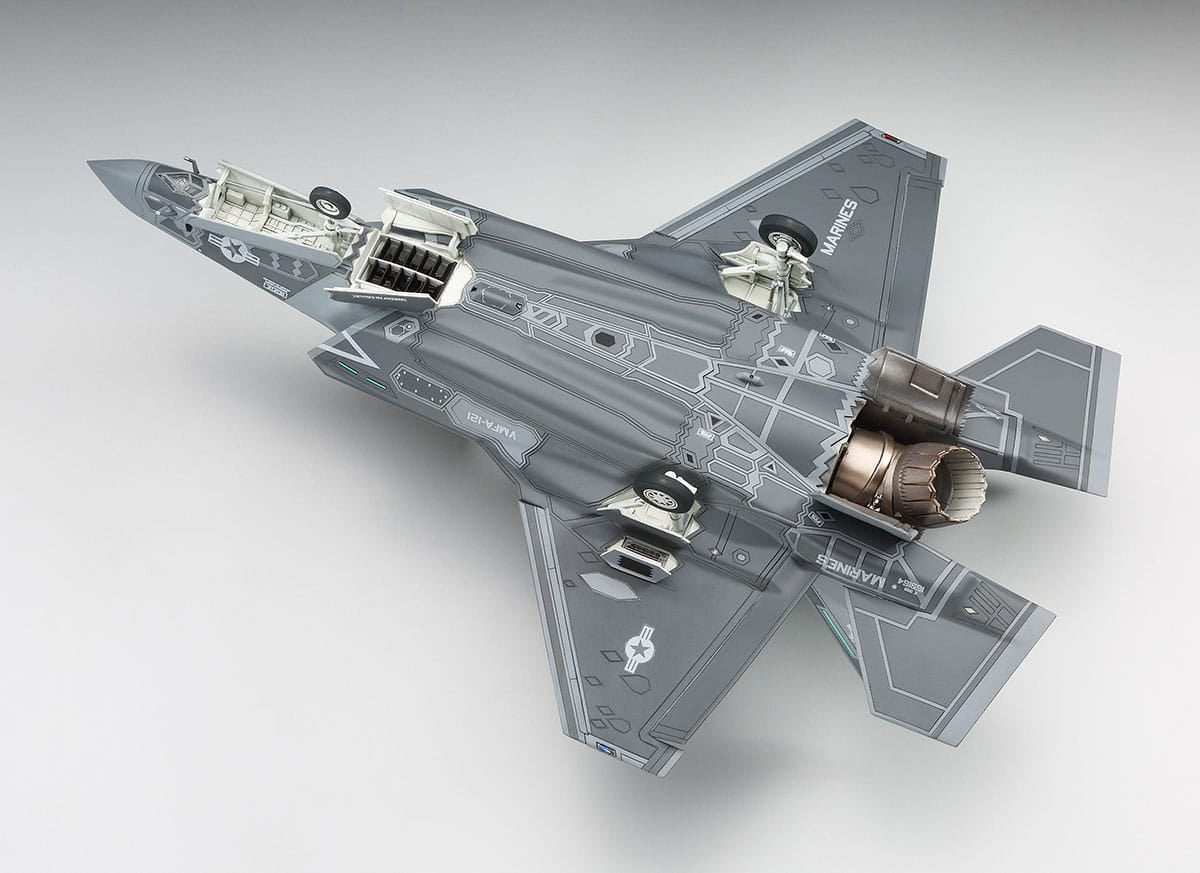 Hasegawa - E46 - Lockheed Martin F-35B Lightning II - painted model