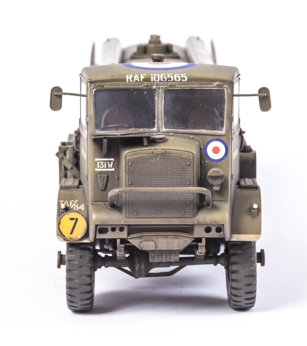 IBG - 35014 - Bedford QLC 3-ton 4×4 Tanker - painted model