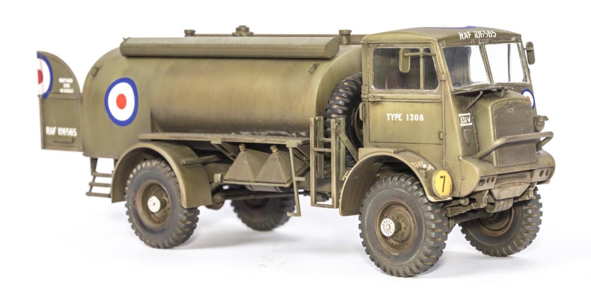 709 - IBG - 35014 - Bedford QLC 3-ton 4×4 Tanker - painted model
