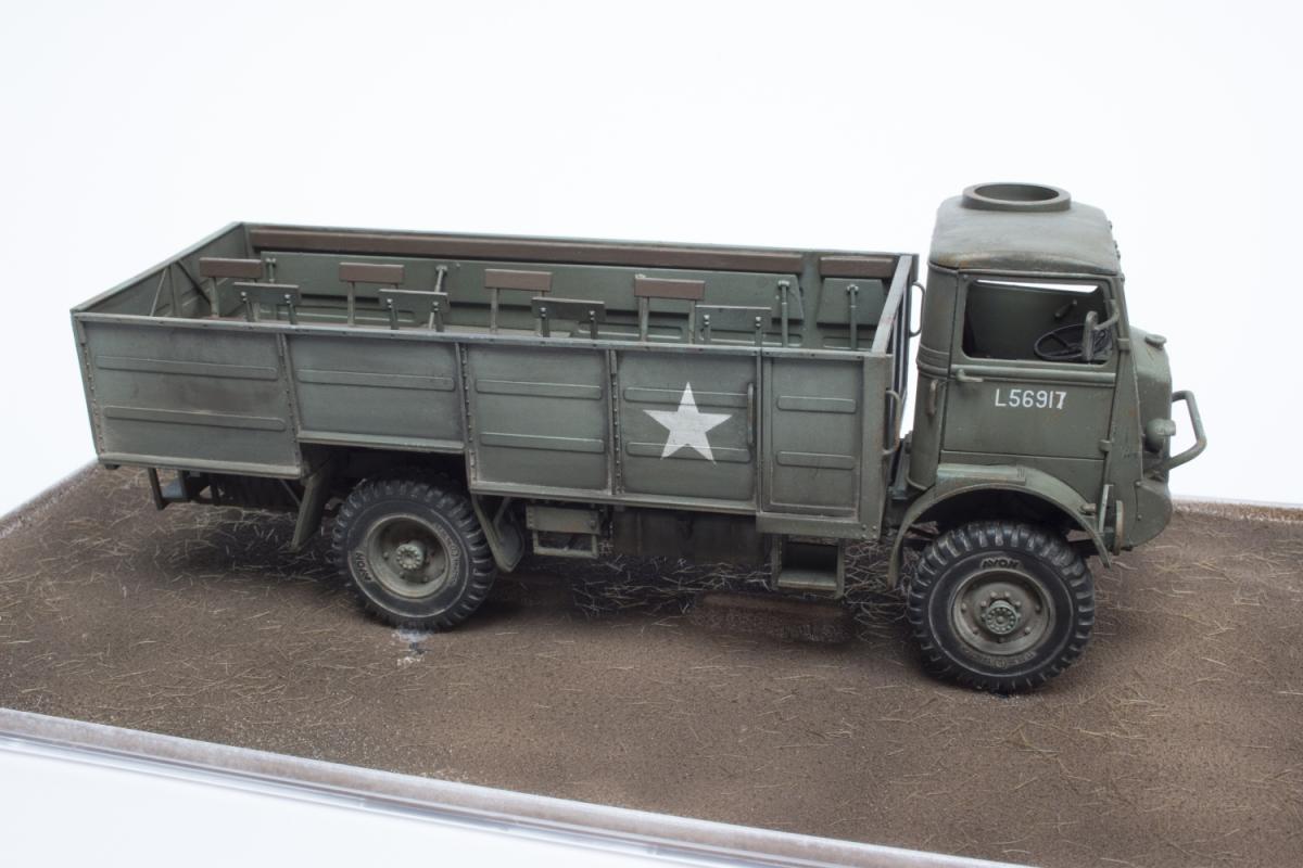 704 - IBG - 35016 - Bedford QLT 3-ton 4×4 - painted model