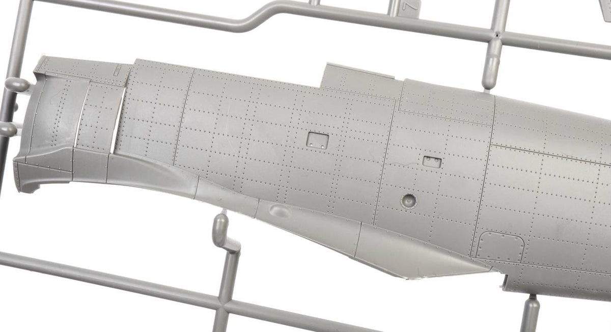 211 - DBMK - 32002 - Hawker Sea Fury FB.11 - sprue
