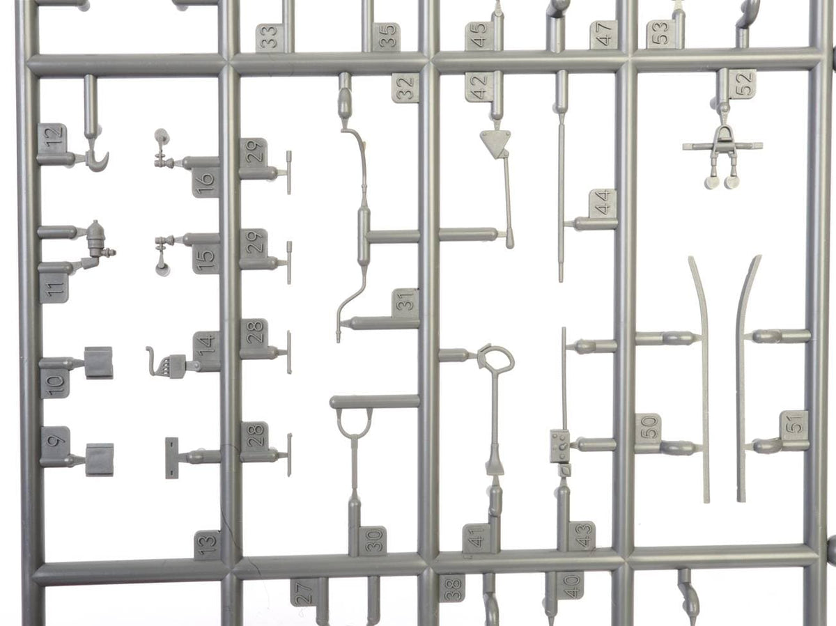221 - DBMK - 32002 - Hawker Sea Fury FB.11 - sprue