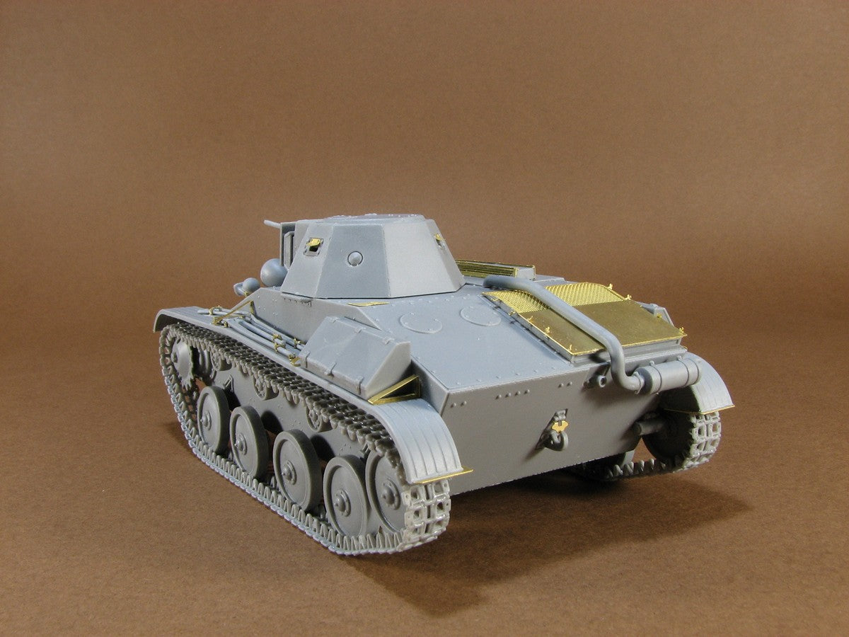 605 -  - unpainted model