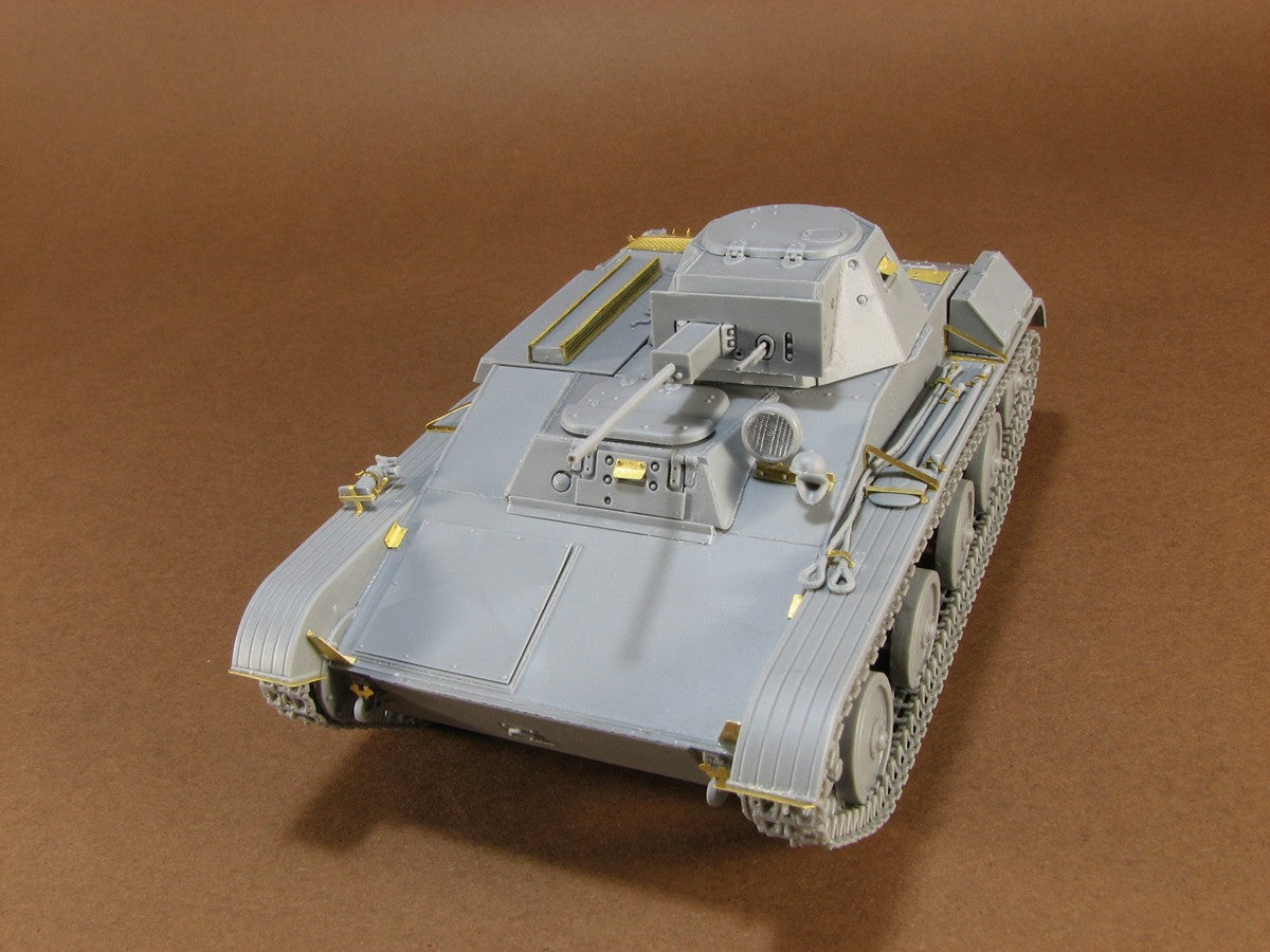 607 -  - unpainted model