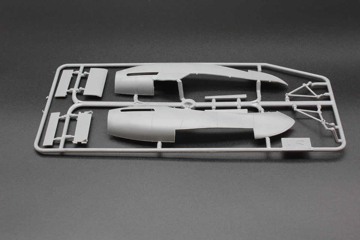200 - DBMK - 32001 - de Havilland Hornet F.3 - sprue