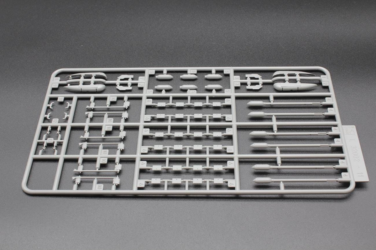 204 - DBMK - 32002 - Hawker Sea Fury FB.11 - sprue
