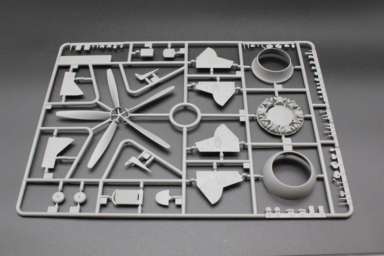 DBMK - 32002 - Hawker Sea Fury FB.11 - sprue