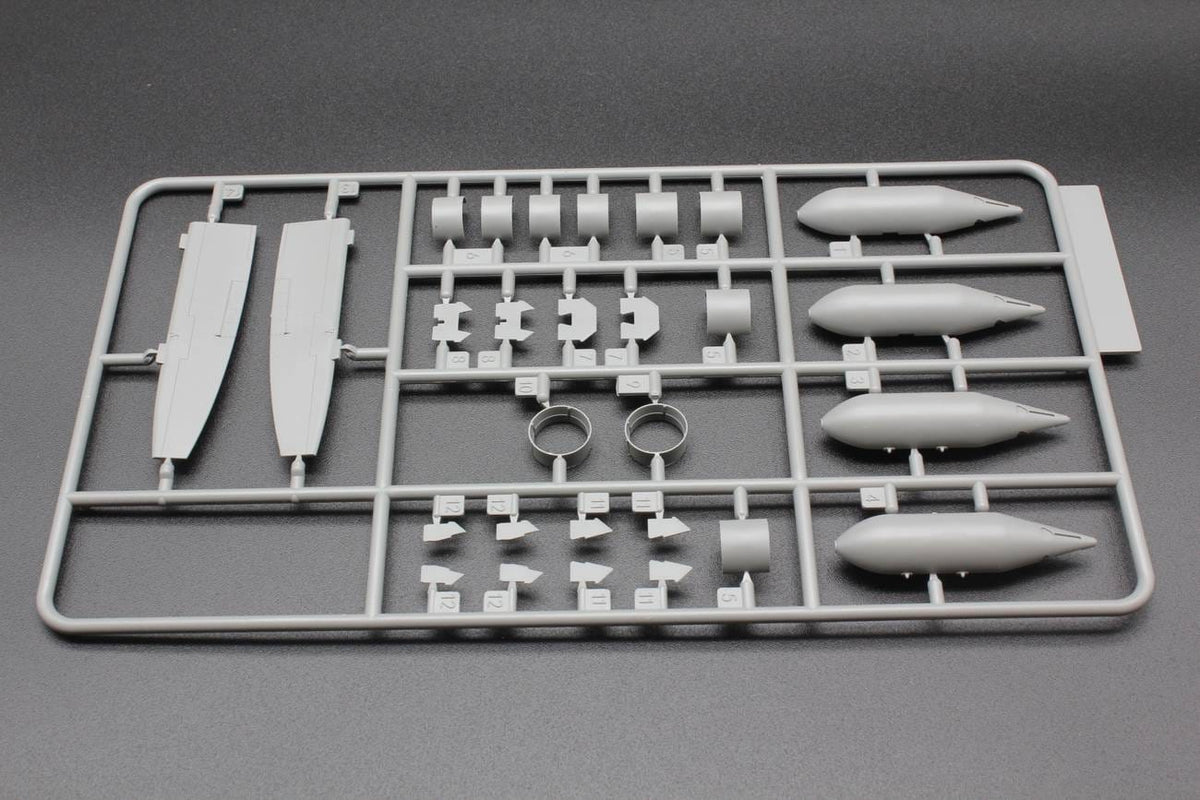 208 - DBMK - 32002 - Hawker Sea Fury FB.11 - sprue