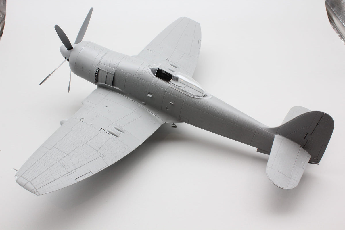 601 - DBMK - 32002 - Hawker Sea Fury FB.11 - unpainted model
