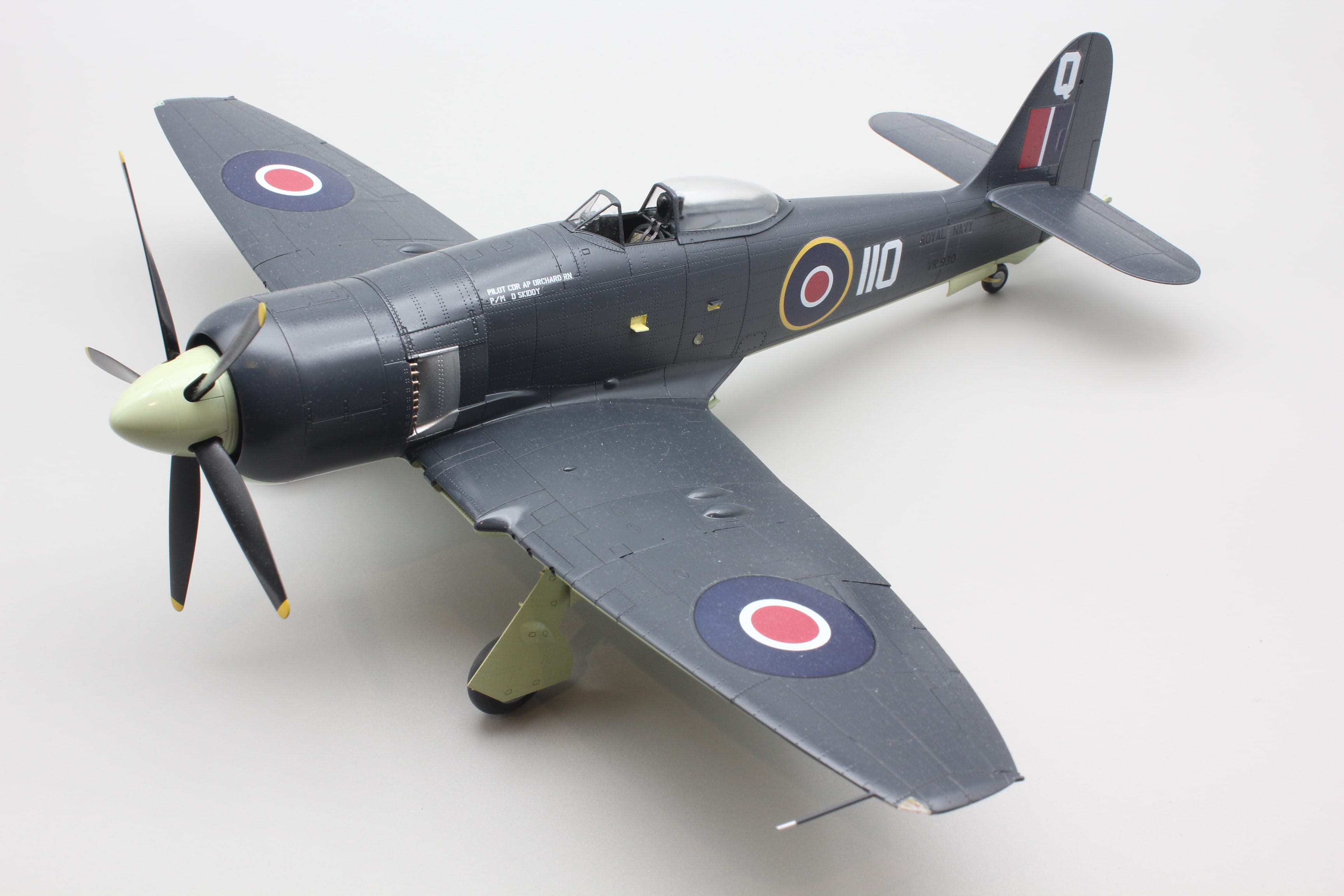 DBMK - 32002 - Hawker Sea Fury FB.11 - painted model