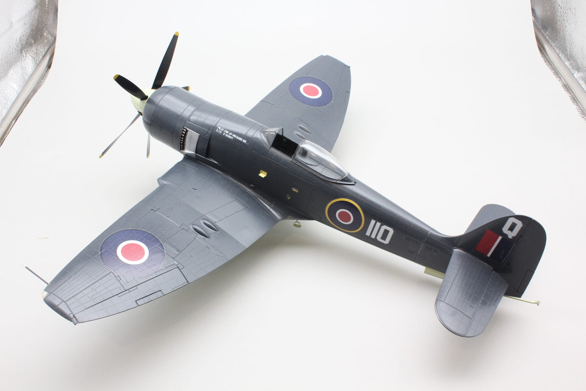 710 - DBMK - 32002 - Hawker Sea Fury FB.11 - painted model