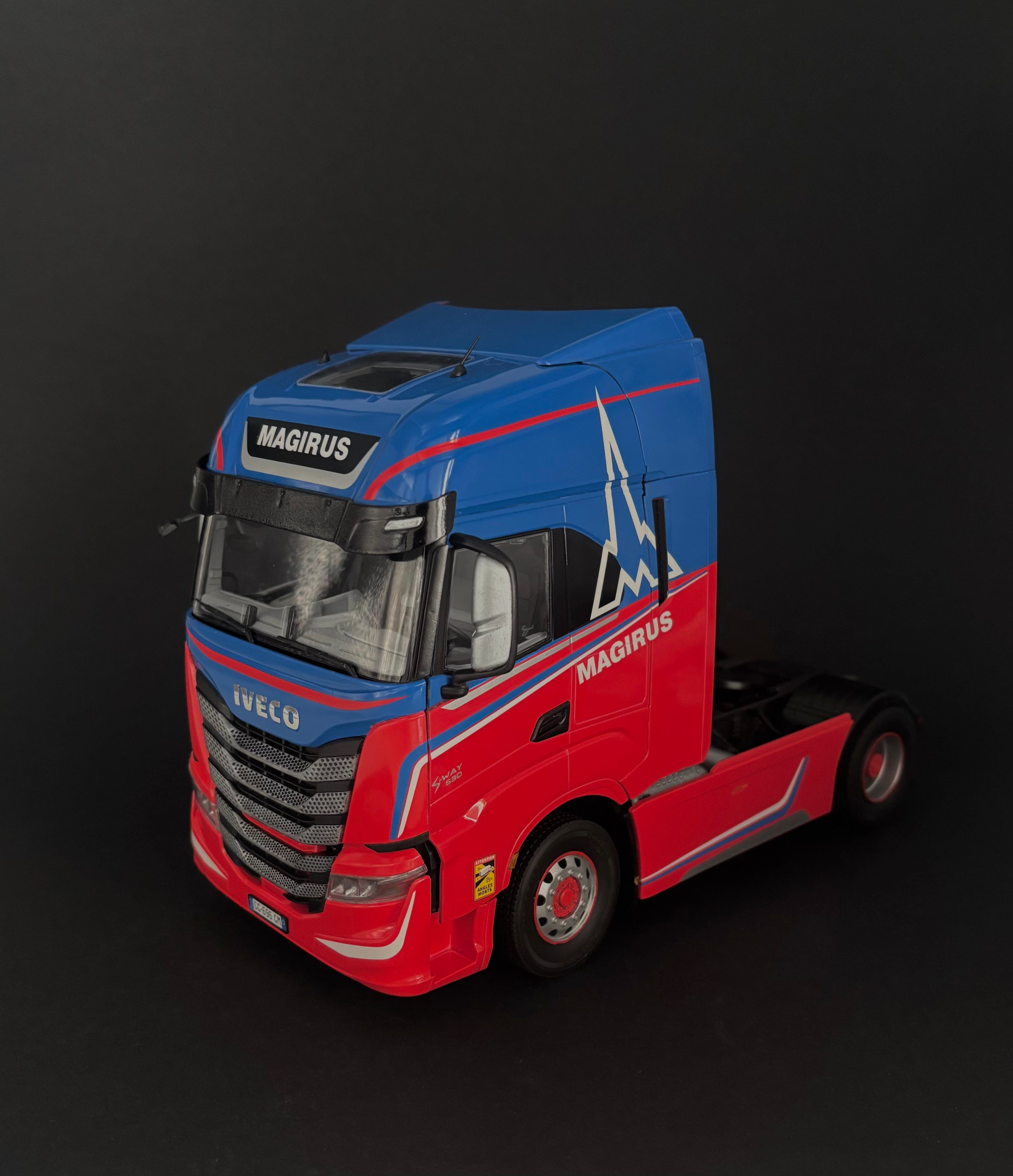 Italeri - 3963 - IVECO Stralis S-Way - painted model