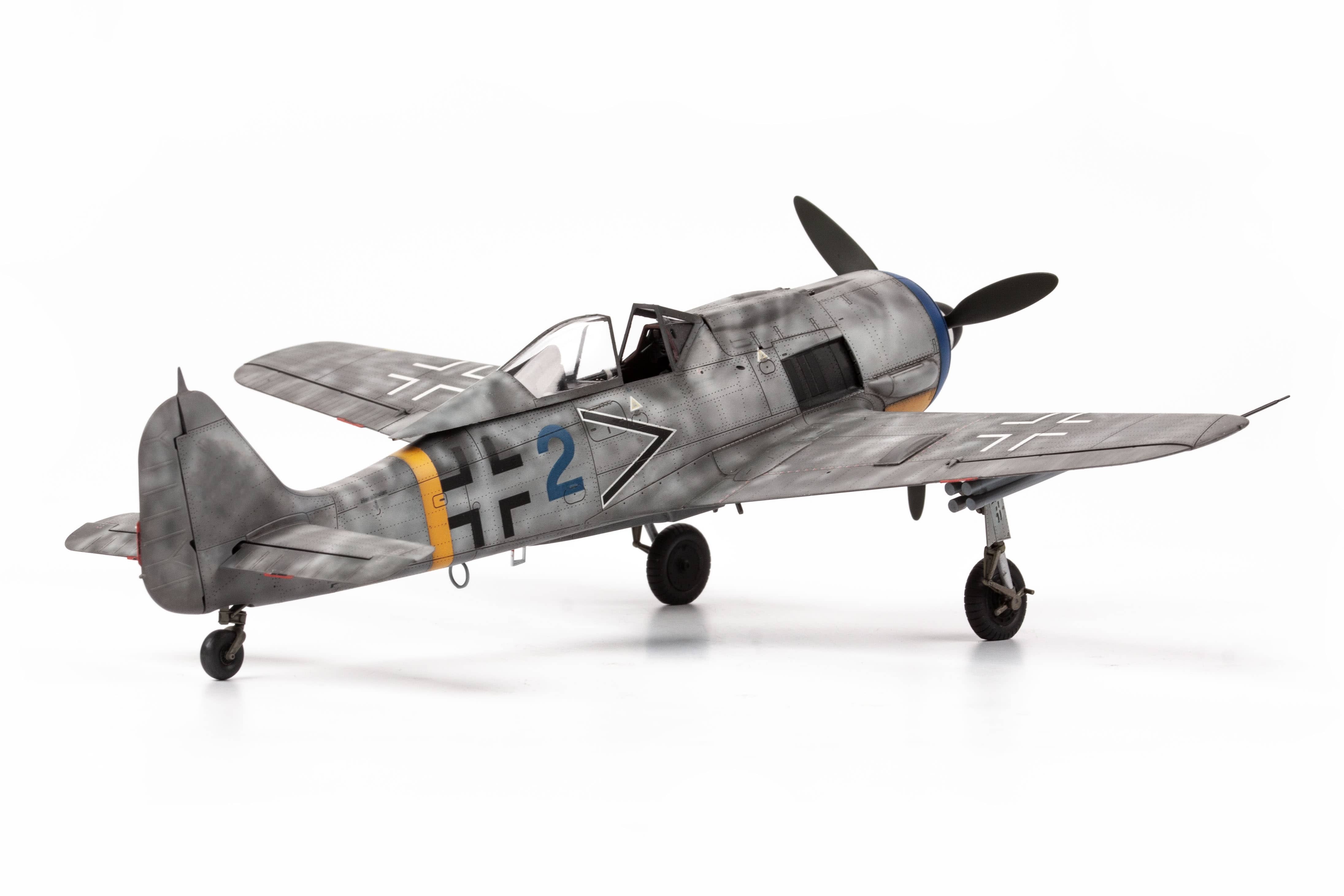 Eduard - 82139 - Focke-Wulf Fw 190 F-8 - painted model