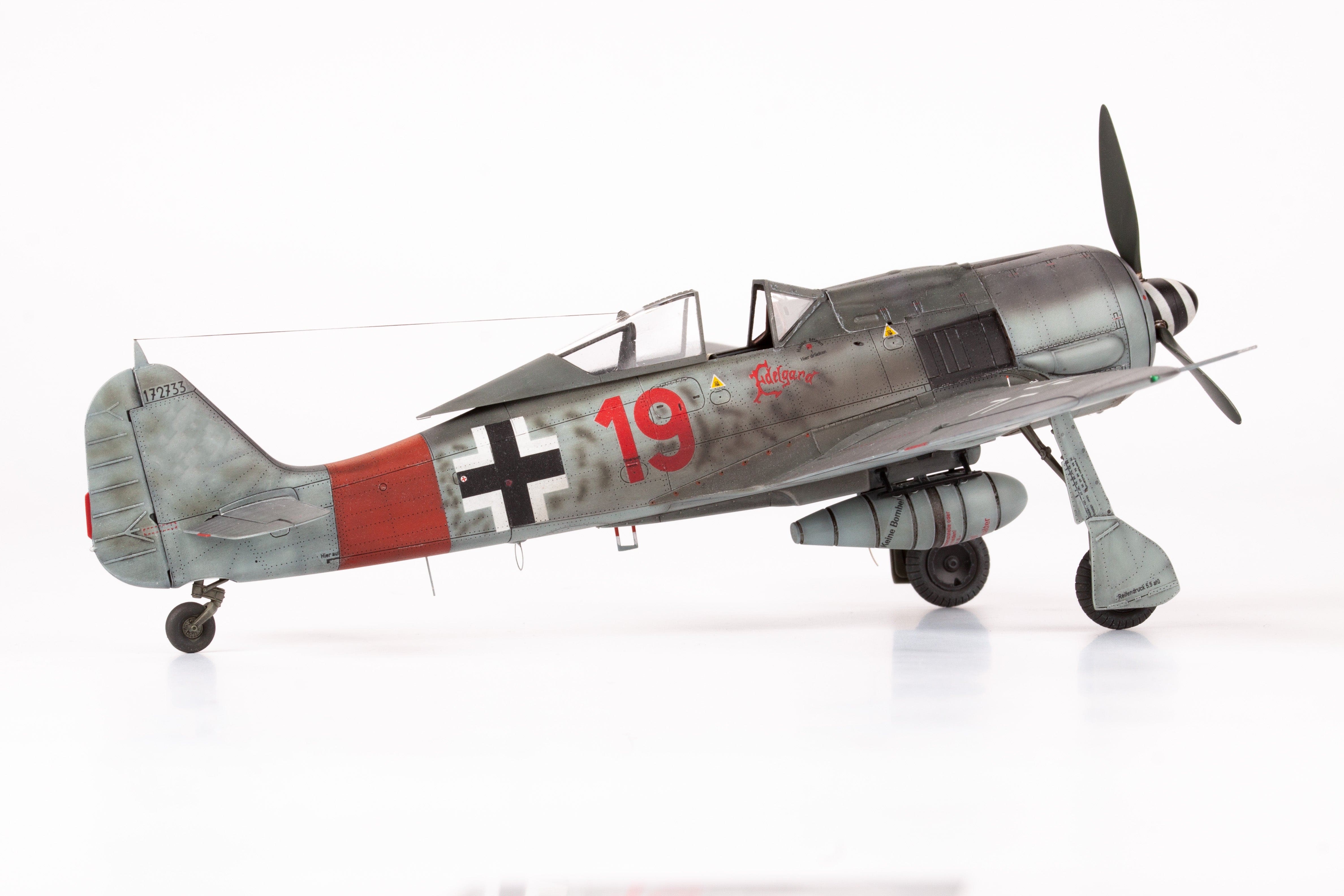Eduard - 82147 - Focke-Wulf Fw 190 A-8 - painted model - W.Nr. 960542, Stab/JG 4, Jüterbog-Damm, Germany, Spring 1945 - built by Petr Zatřepálek