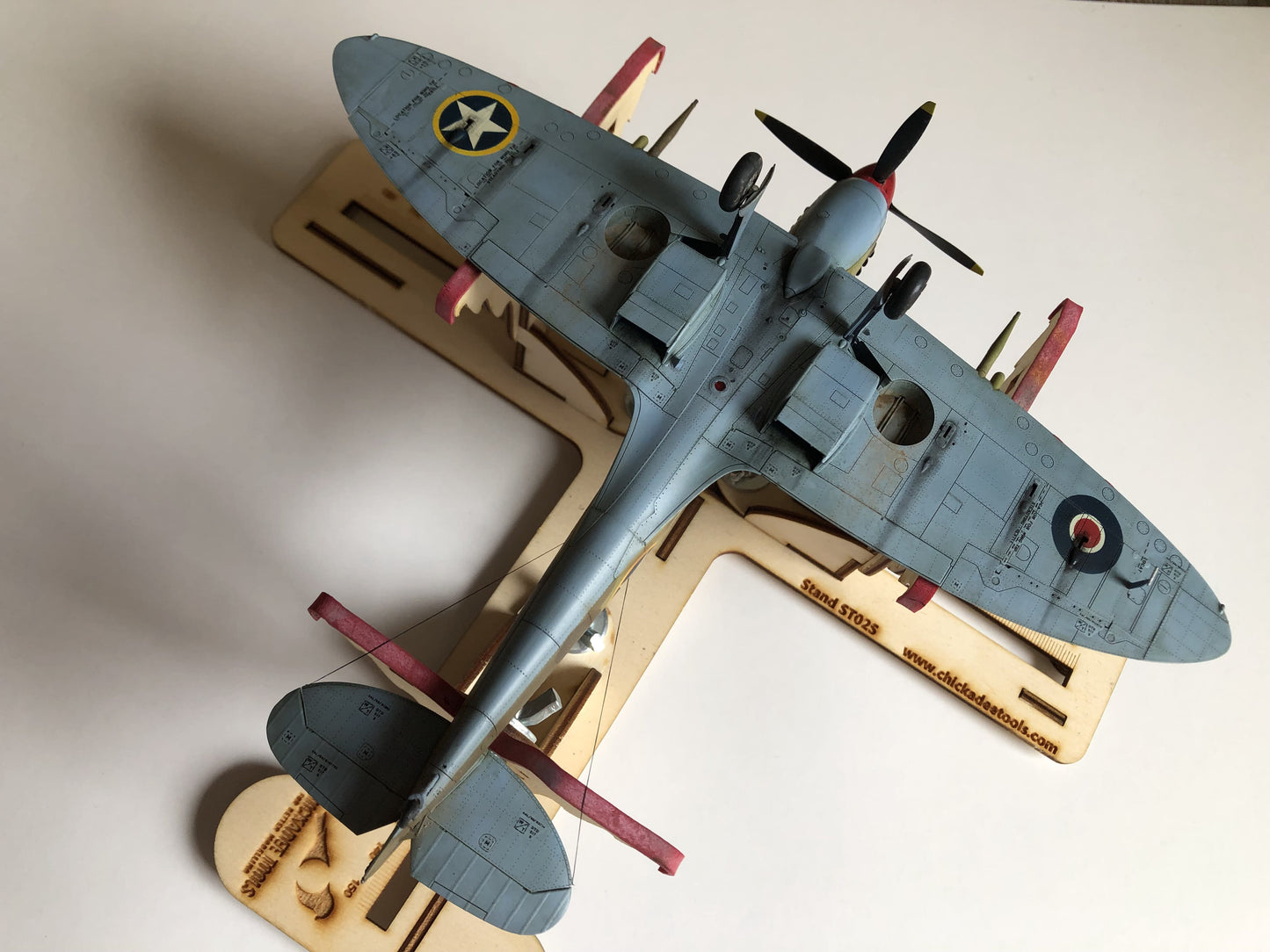 706 - Eduard - 8282 - Supermarine Spitfire Mk IX - painted model