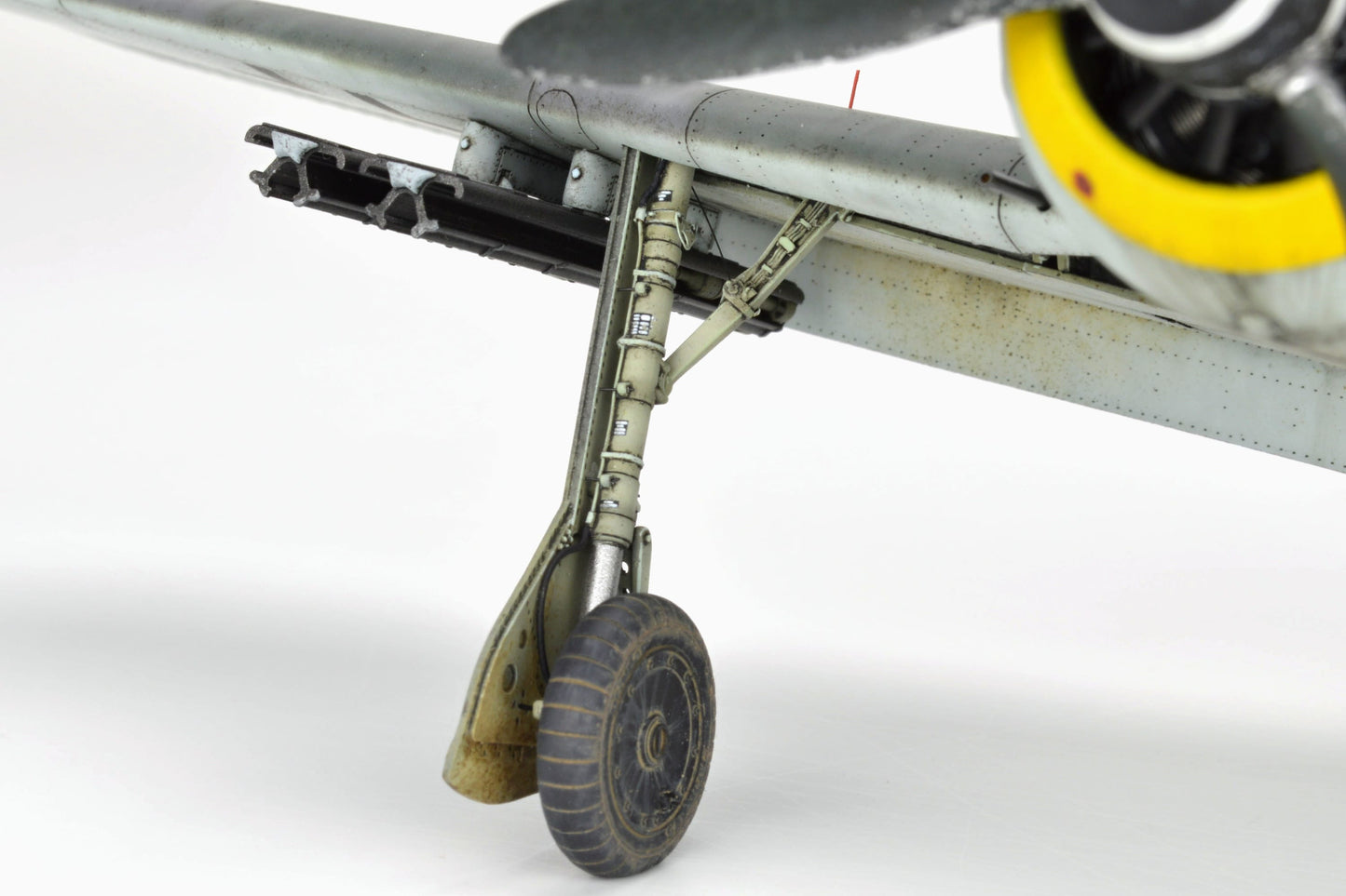 726 - Eduard - 82139 - Focke-Wulf Fw 190 F-8 - painted model
