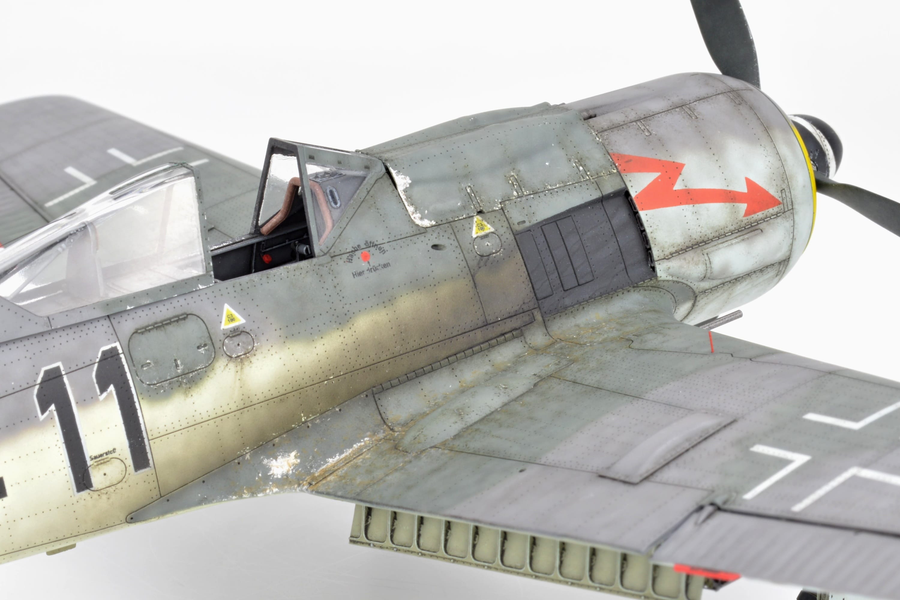 Eduard - 82139 - Focke-Wulf Fw 190 F-8 - painted model