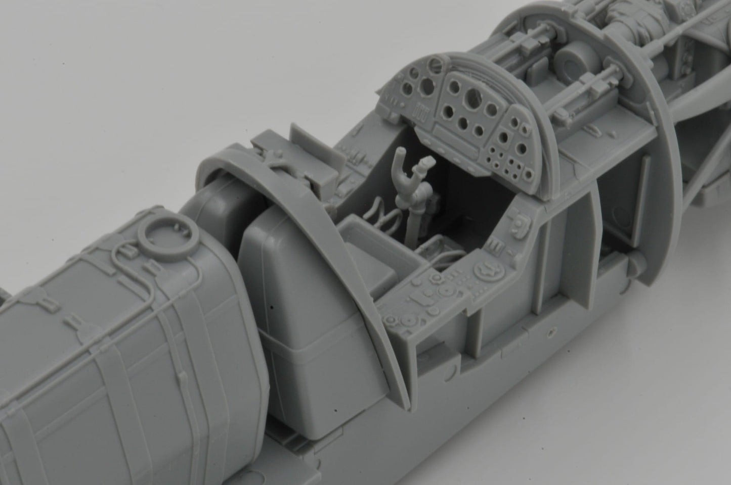 605 - HK Models - 01E008 - Dornier Do 335 A Pfeil - unpainted model