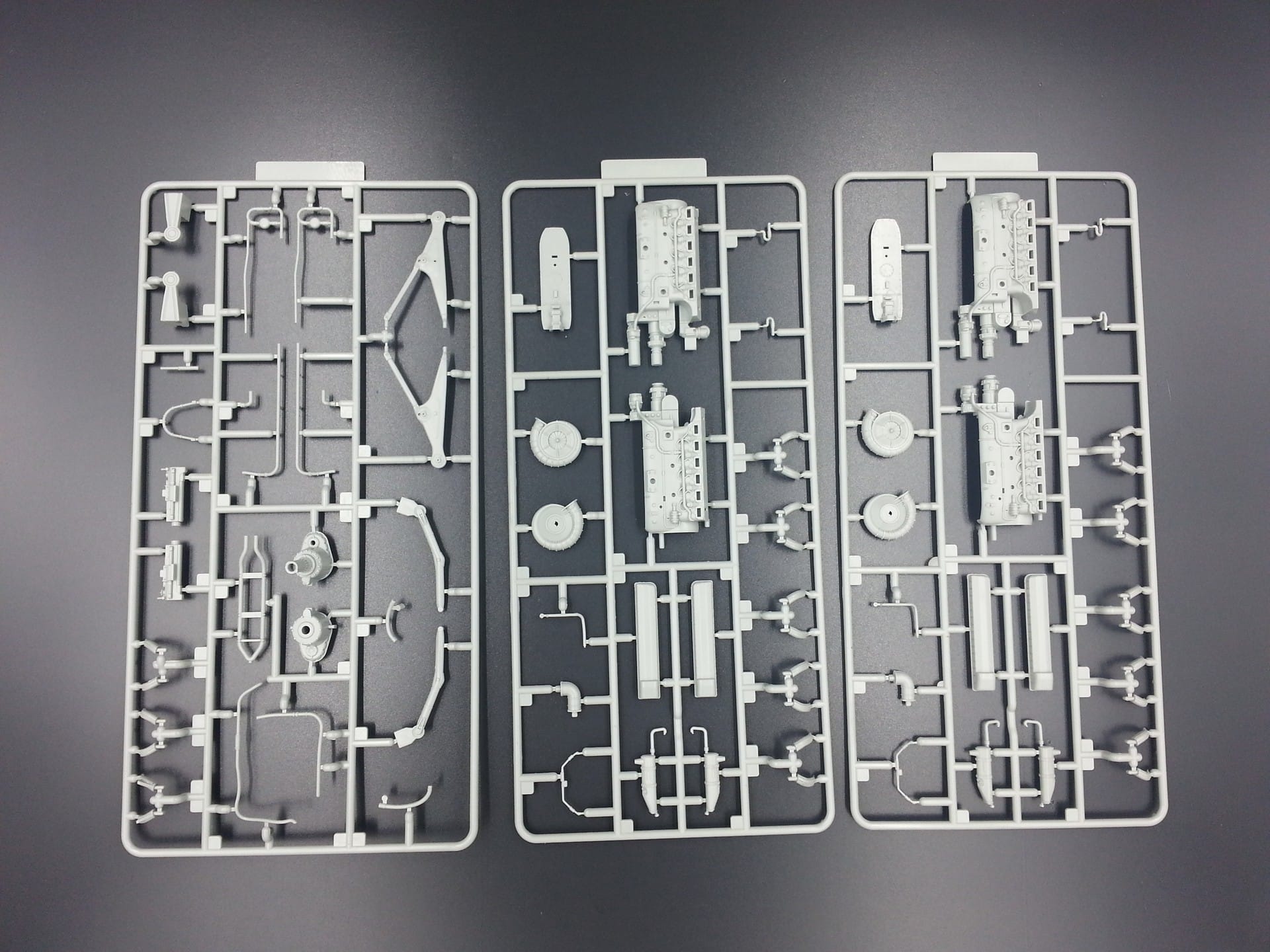 HK Models - 01E007 - Dornier Do 335 B-2 Pfeil - sprue