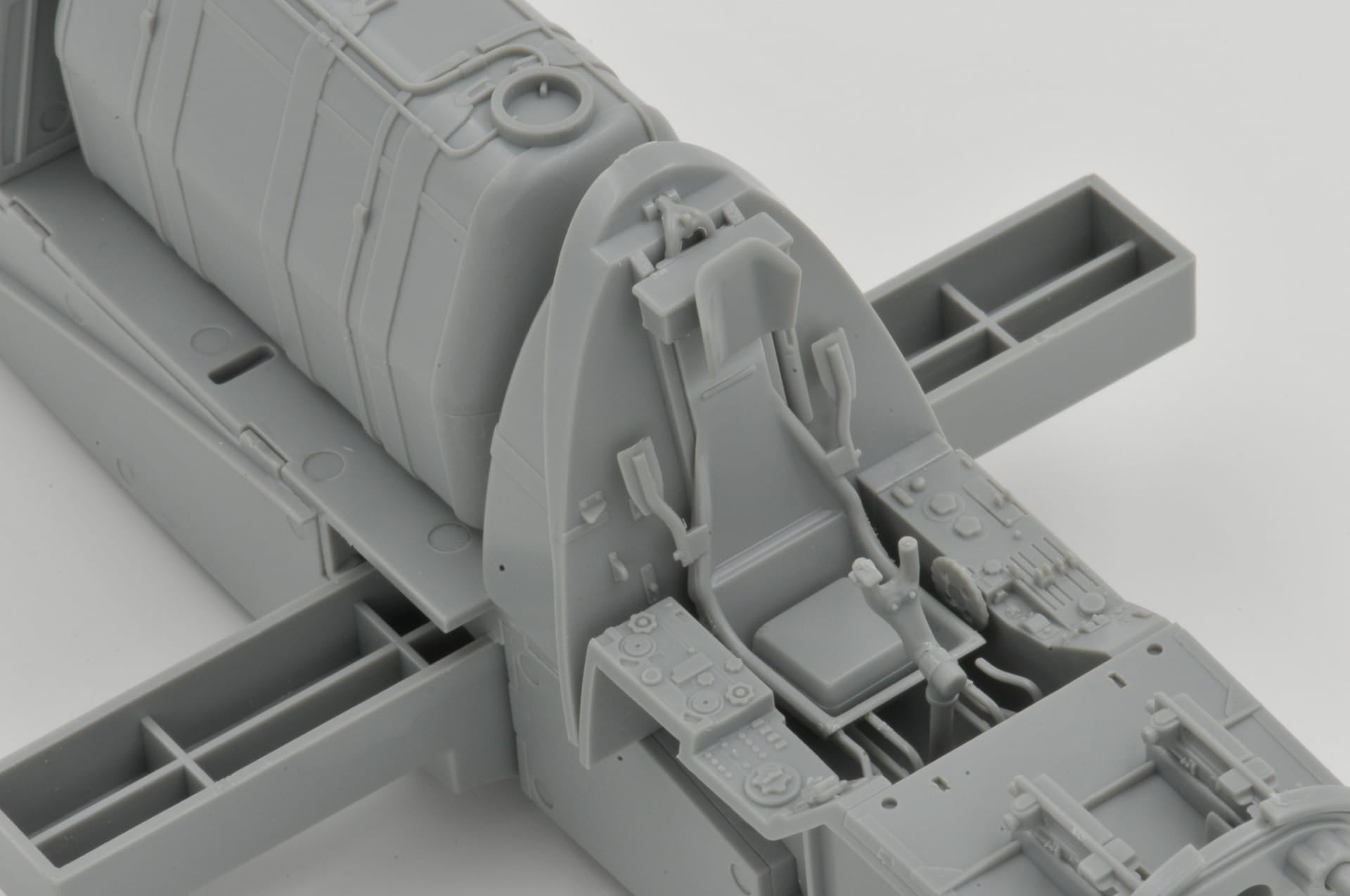 HK Models - 01E007 - Dornier Do 335 B-2 Pfeil - unpainted model