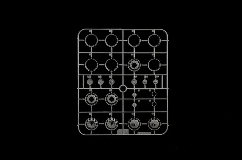 Italeri - 3970 - Volvo FH16 Medium Roof - sprue