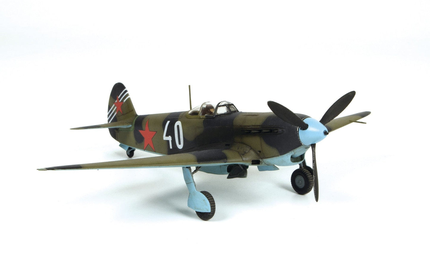 700 - Zvezda - 4837 - Yakovlev Yak-7B (late) - painted model