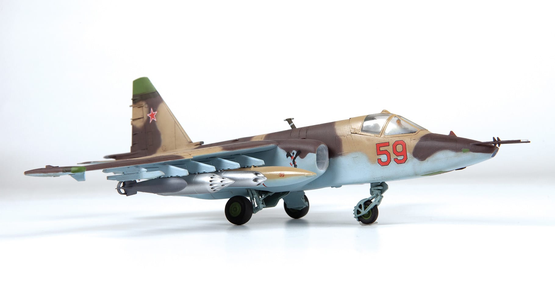 Zvezda - 7312 - Sukhoi Su-25 Frogfoot - painted model
