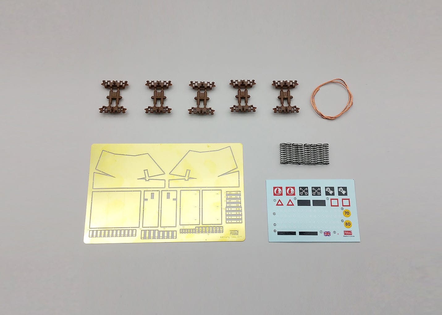 400 - Amusing Hobby - 35A013 - FV214 Conqueror Mk I - decals