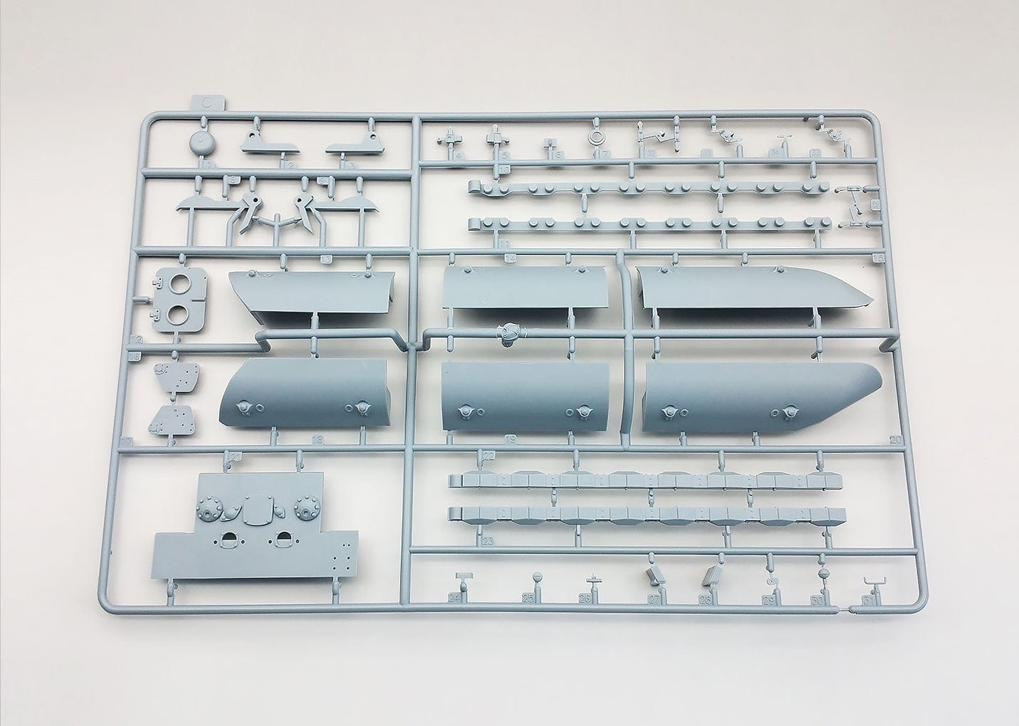 204 - Amusing Hobby - 35A015 - Pz.Kpfw. E-100 (Krupp Turret) - sprue