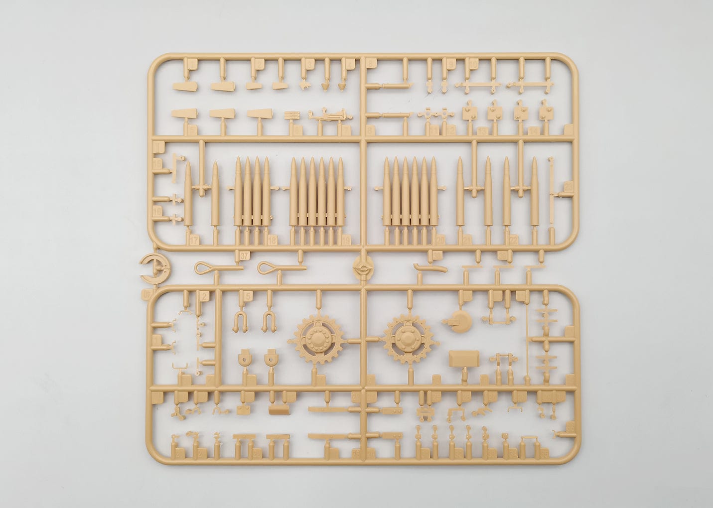 209 - Amusing Hobby - 35A030 - Panzerjäger Tiger (P) Ferdinand [Interior Kit] and 16t Fries Strassenbockkran - sprue
