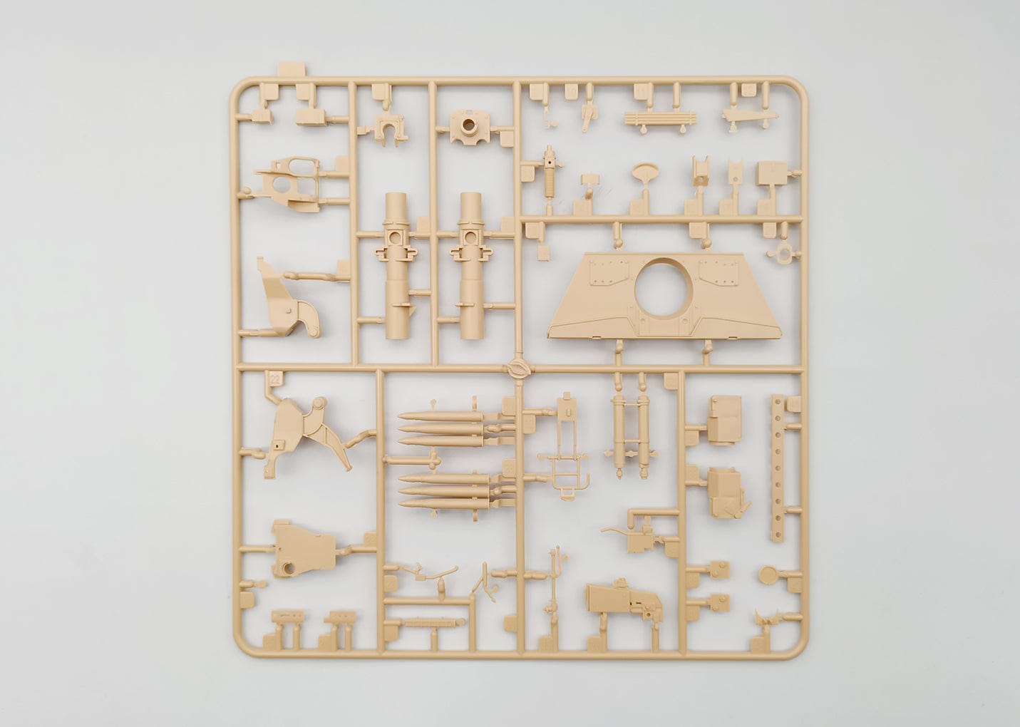 202 - Amusing Hobby - 35A030 - Panzerjäger Tiger (P) Ferdinand [Interior Kit] and 16t Fries Strassenbockkran - sprue