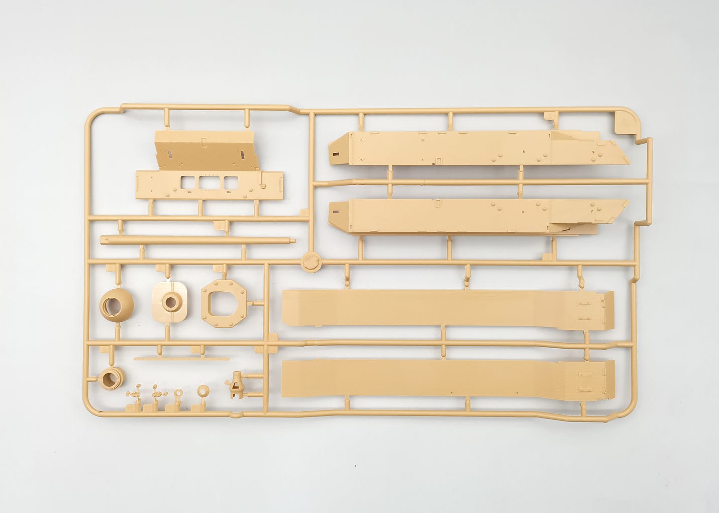 204 - Amusing Hobby - 35A030 - Panzerjäger Tiger (P) Ferdinand [Interior Kit] and 16t Fries Strassenbockkran - sprue