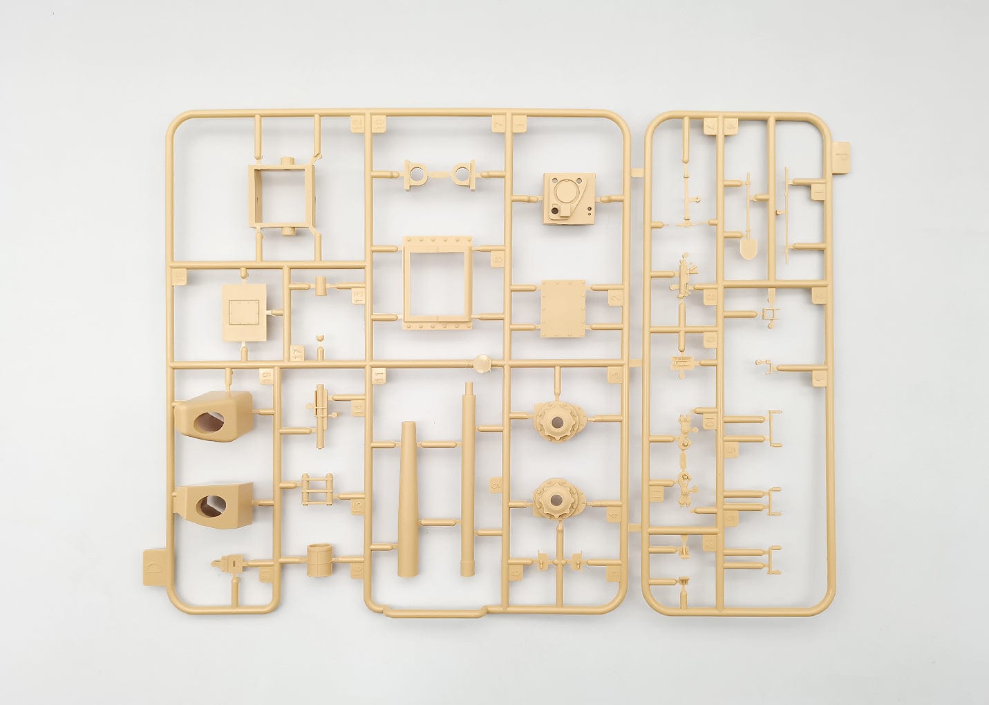 203 - Amusing Hobby - 35A031 - Type 5 Ho-Ri II - sprue