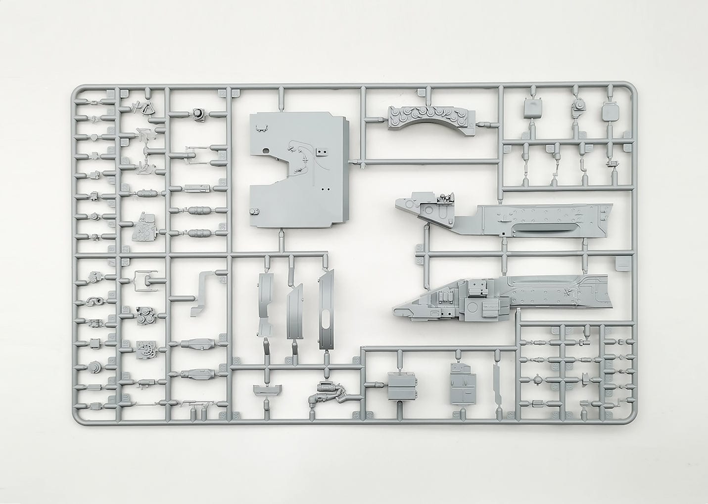210 - Amusing Hobby - 35A038 - T-72M1 [Interior Kit] - sprue