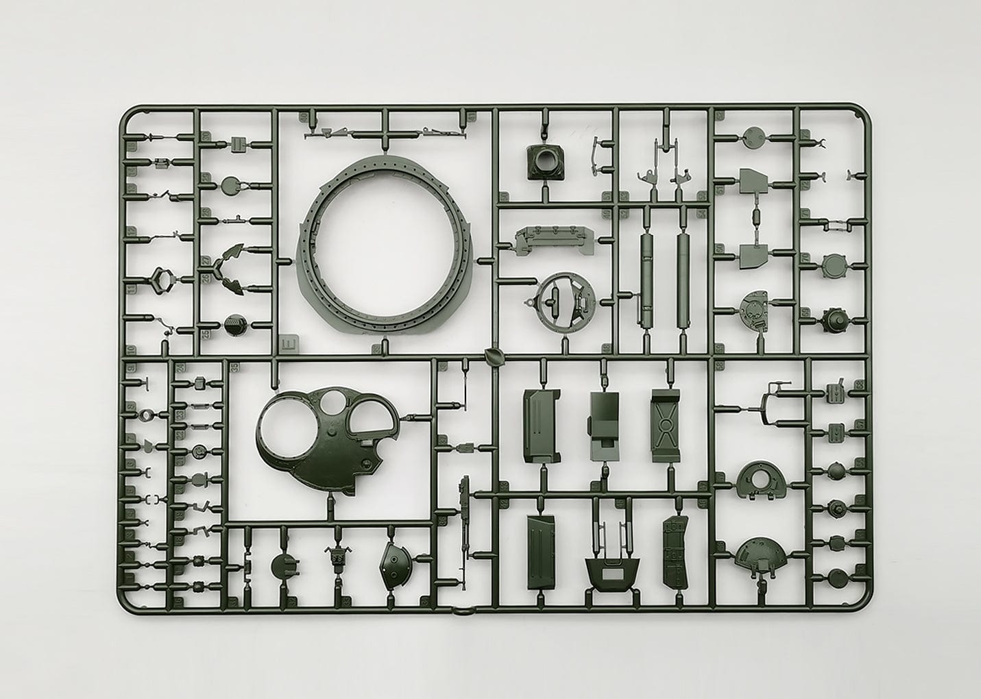 202 - Amusing Hobby - 35A038 - T-72M1 [Interior Kit] - sprue
